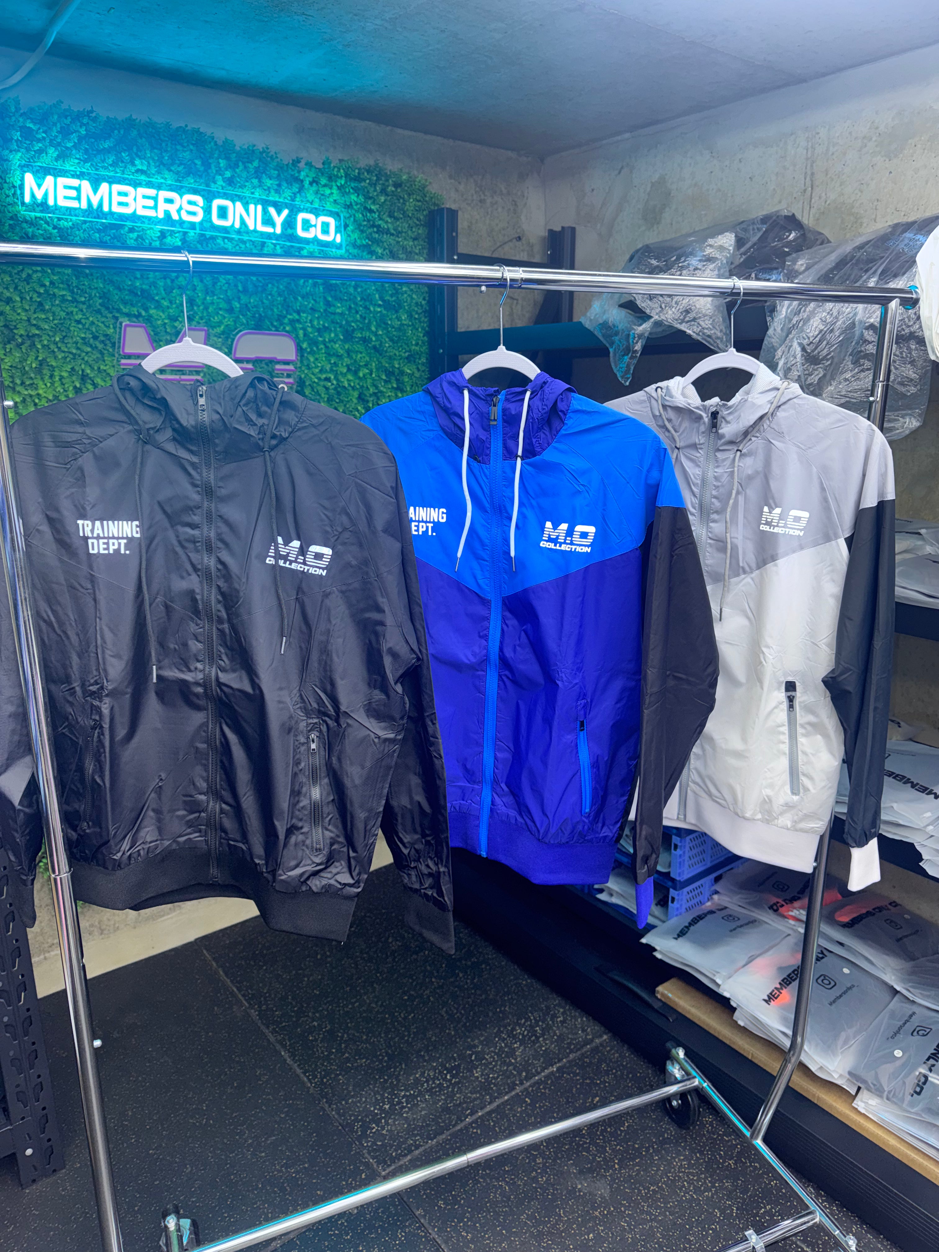 reflective motion apex windbreaker